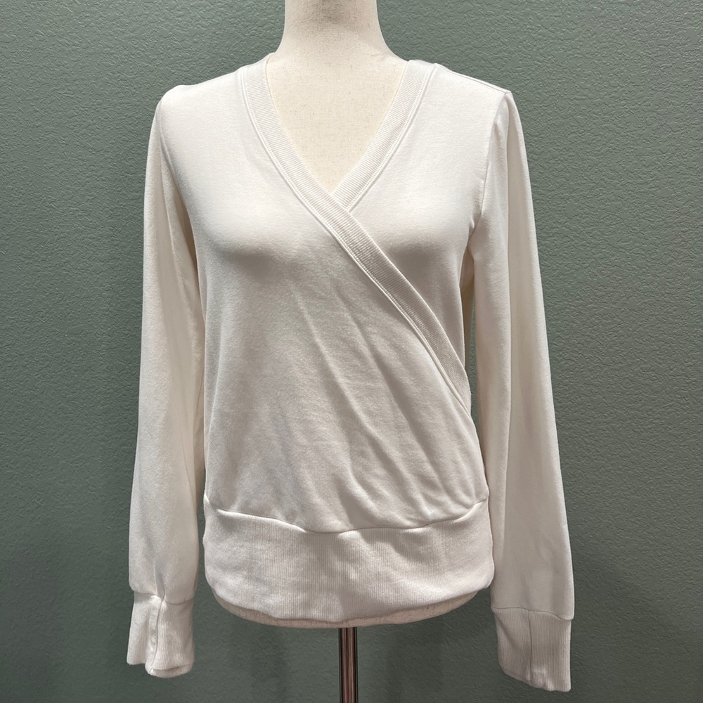 Athleta Off White Ivory V-neck Wrap sweatshirt sweater size S